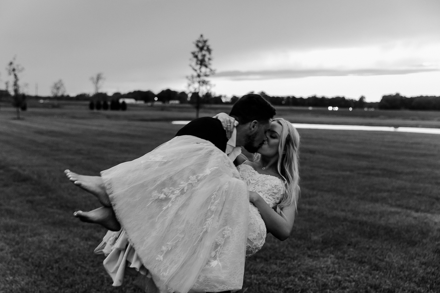 A white, elegant, chic barn wedding in Cambridge, Maryland.