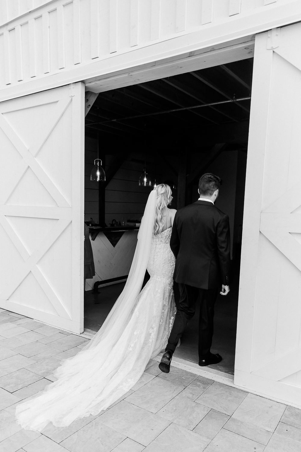 A white, elegant, chic barn wedding in Cambridge, Maryland.